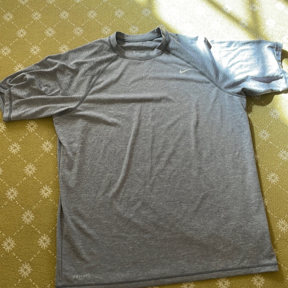 Nike dri fit tee large